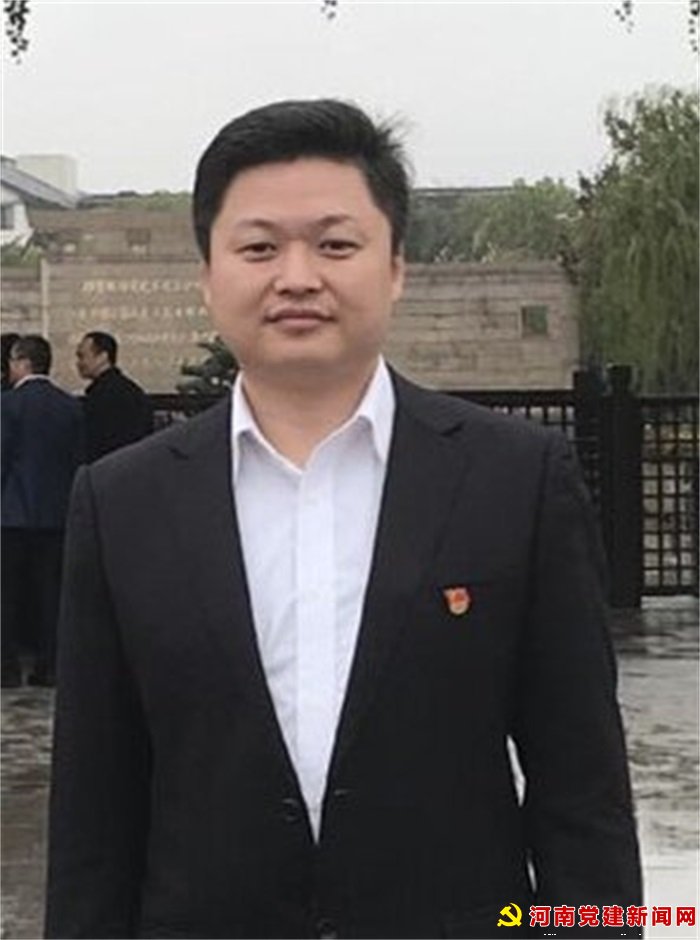 情谊重如山（全文）