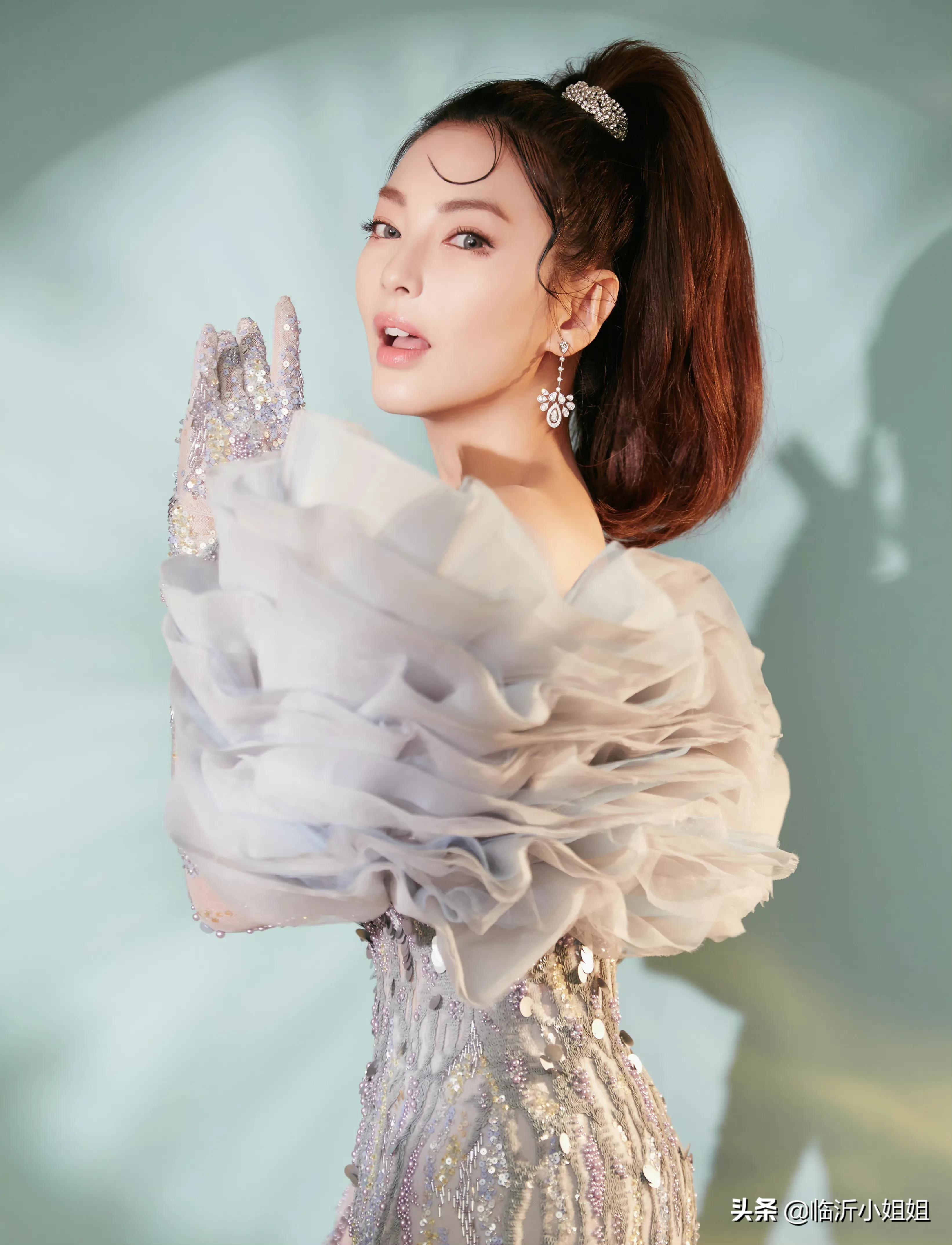 张雨绮，清冷性感的优雅女性，直爽笃定的性格，气场太强大