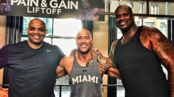 沙奎尔奥尼尔臂展多少（看了这5张照片，你就知道奥尼尔天赋真的算是“非人类”）-华海博客