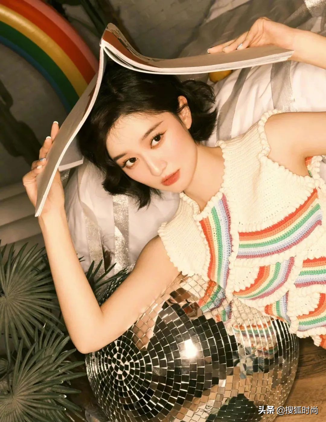 杨幂周也、鞠婧祎宋祖儿、唐艺昕关晓彤，同款裙装演绎不同味道