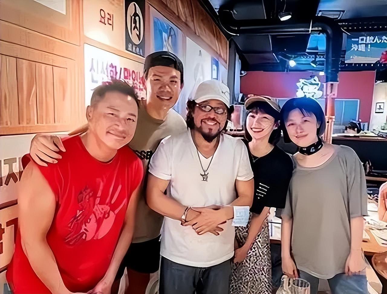 67岁费玉清近况曝光,不婚无子女,资产超20亿一根皮带用15年