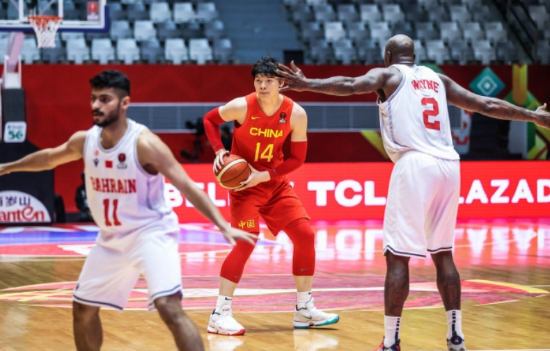 杜鋒姚明李楠世界杯（姚明做出重要決定！杜鋒是否會下課，如今有答案了）