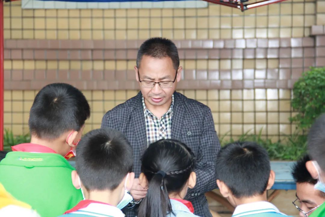 九江小学开展“科技浸润童心，创新点亮未来”主题校园科技节