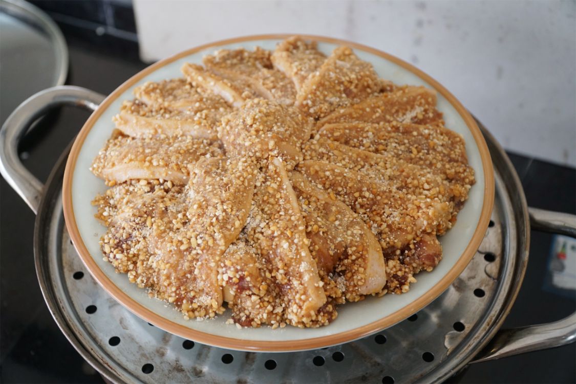 蒸肉米粉怎么做（教你做出米粉不夹生肉香十足）
