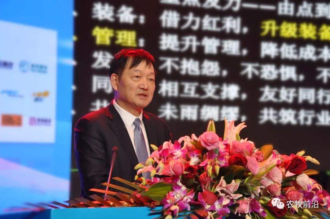 中国最有钱的10个人，女富豪日赚四千万，捐款60亿