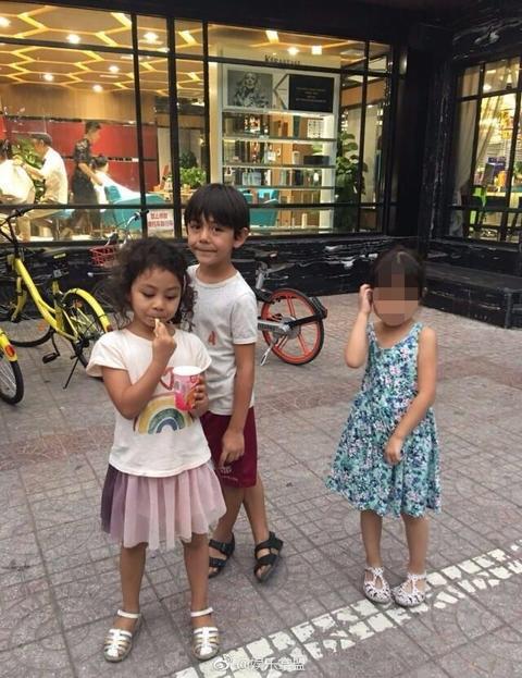 “养娃高手”刘烨：将儿子诺一穷养长大，好好的混血养成了难民