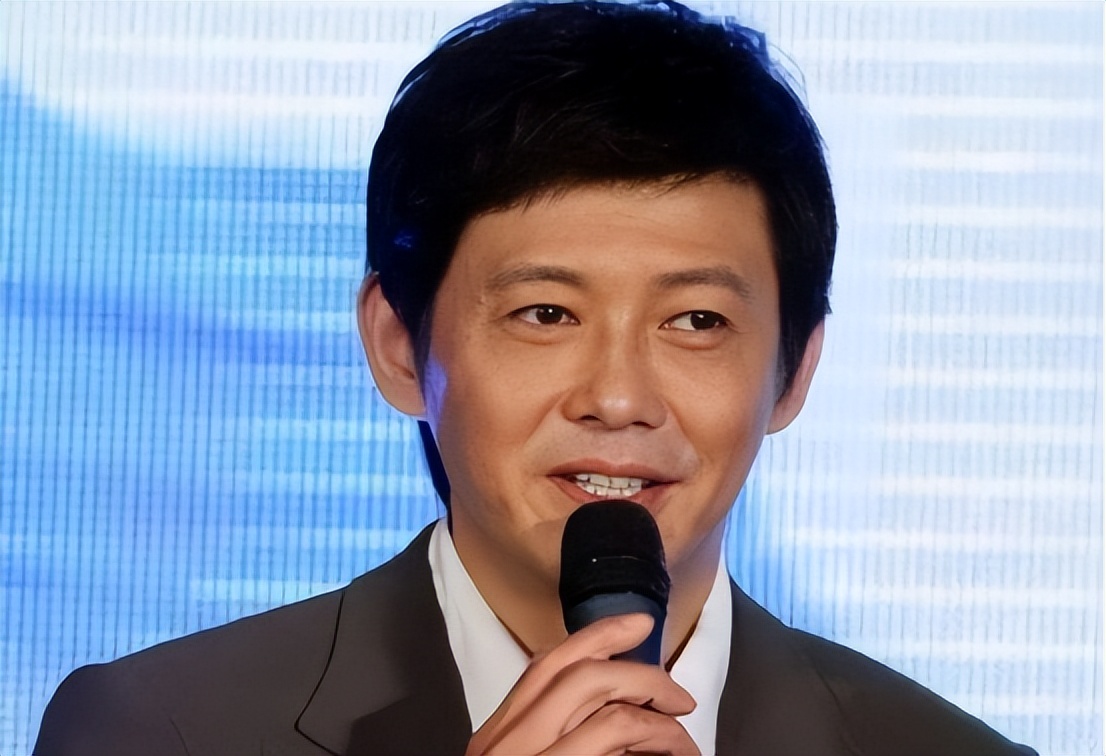 程前:和前妻离婚后与董卿同居,再娶了小20岁娇妻,51岁老来得子