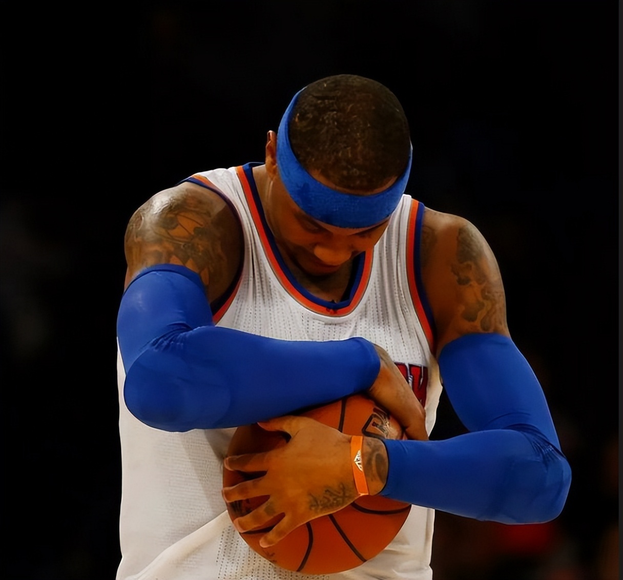 nba现役能成为巨星的有哪些（也许你不想承认，但NBA现役这4位巨星 真可能成“无冕之王”）