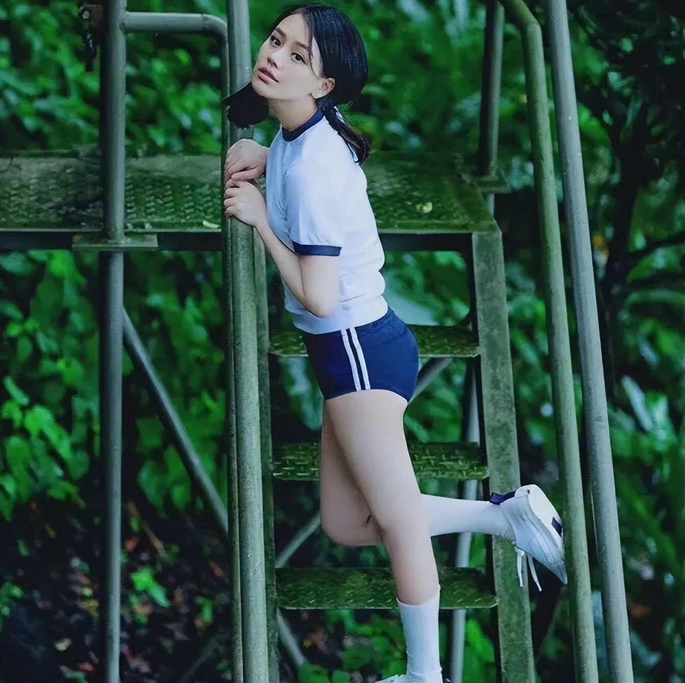 初见又美又灵又干净，走红后却像变个人，这6位女星的脸，好可惜