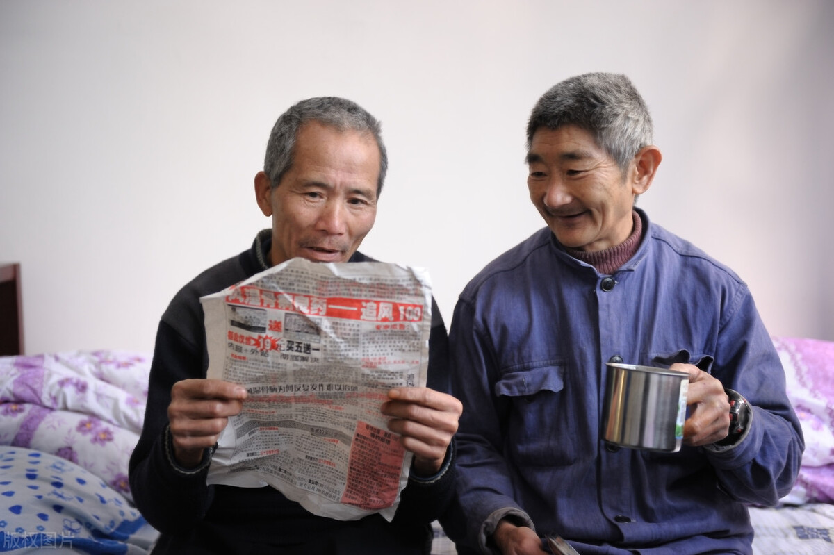 很多人认为，一些农村老人是可怜之人必有可恨之处，为啥这样说？