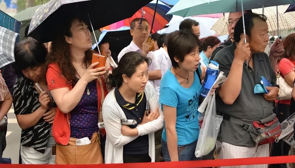中考和高考当天，父母需要“全程陪考”吗？聪明的家长会这样做