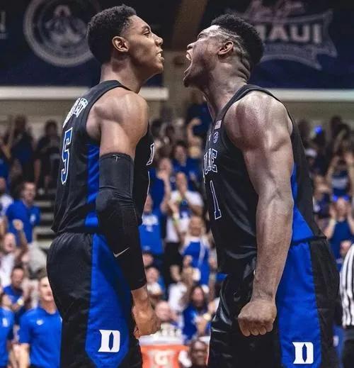 nba球員有哪些數(shù)據(jù)不突出（一塌糊涂！本賽季發(fā)揮最糟糕的十位球員，湯普森實力下滑嚴重）