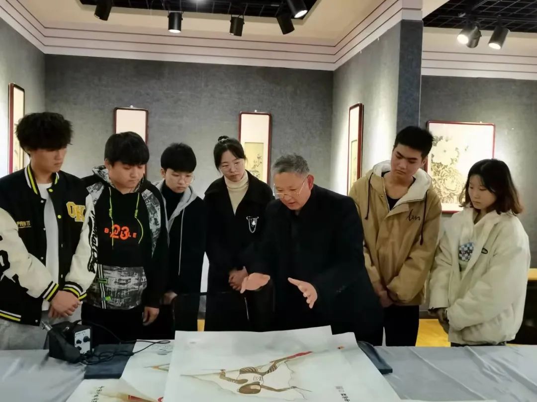 「沧州非遗」沧州交通学院被确定为韩宝菊剪纸艺术教育基地