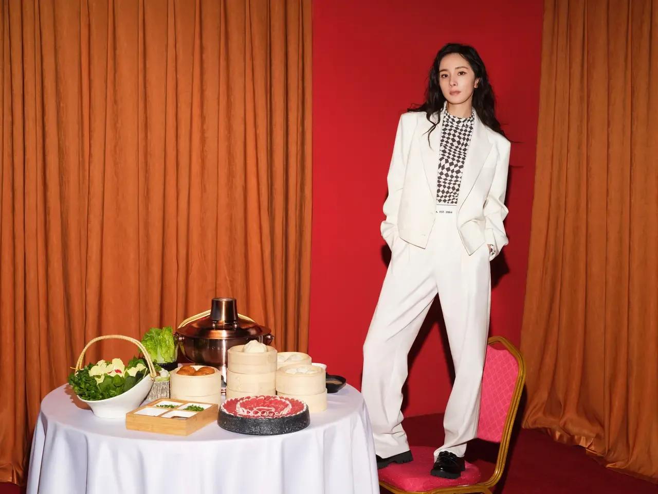 张天爱、杨幂杂志大片，清纯唯美，炫彩多姿