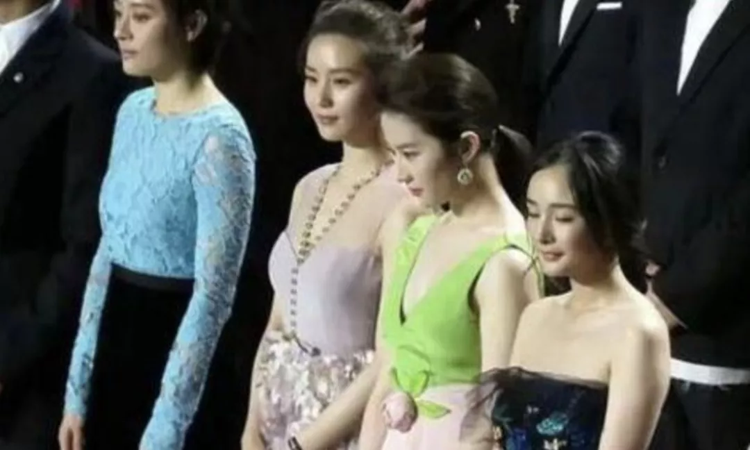颜值自测:“耐看脸”的特质,你中了几条?