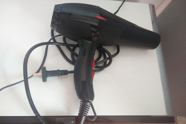 “早洗灭阳气，晚洗生湿气”是什么意思？冬天应该如何正确洗头？