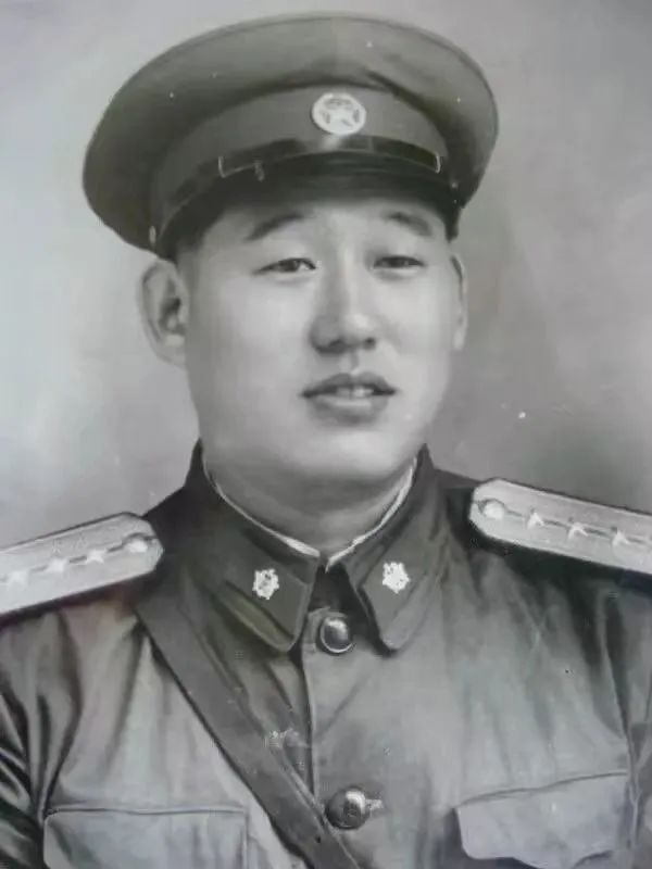 我的军校，我的教官 原创：赵富山（ 报人洛钊）