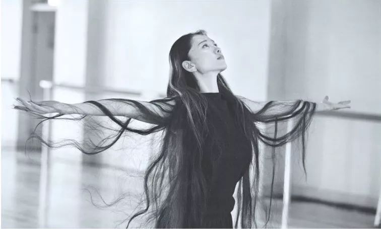 “人间异类”杨丽萍，不吃米饭，不生孩子，为舞蹈而生