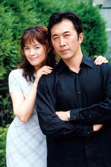 性感女星石兰:相识9天就闪婚,离婚后嫁外籍丈夫