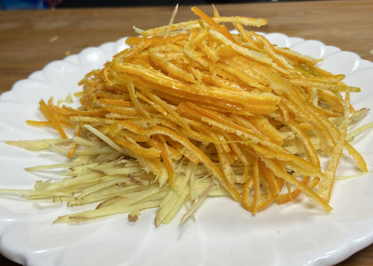 橘子皮加生姜，88岁老人长寿秘方，每天一杯，腿脚有力身体好