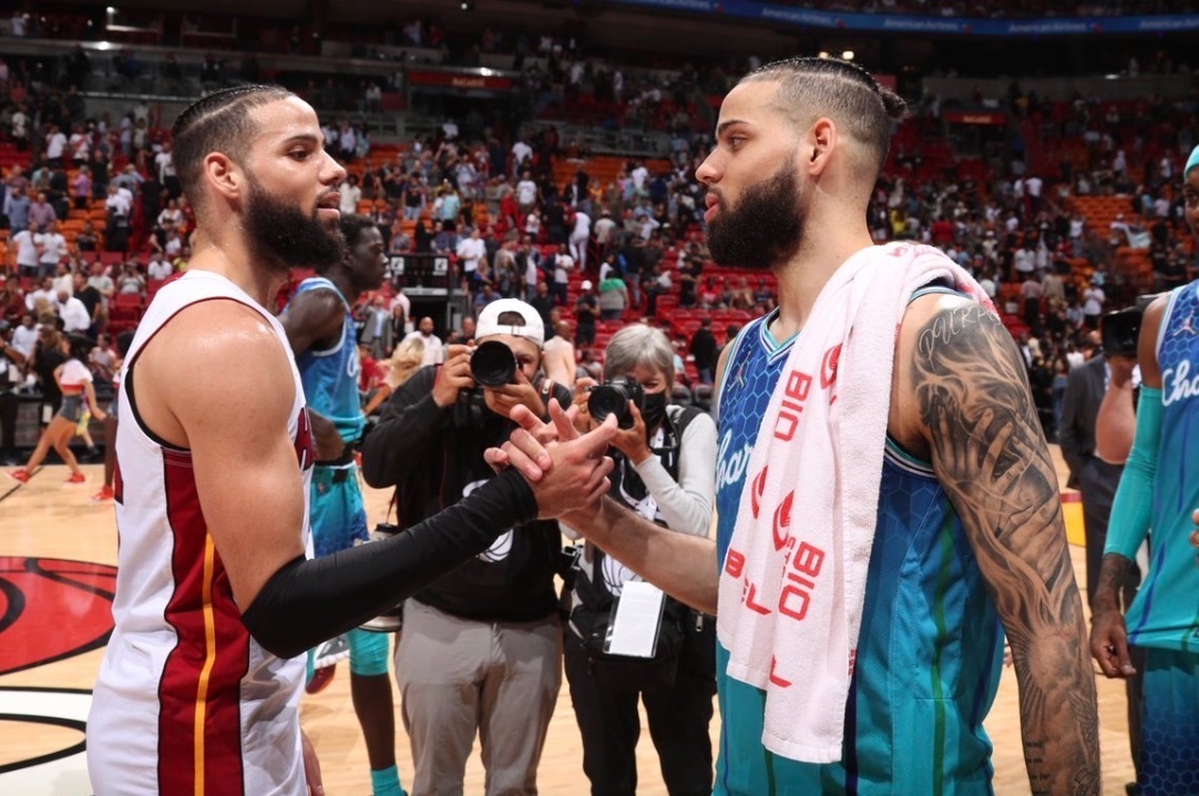 为什么nba现在没有球星打(科迪马丁和卡莱布马丁，同样的双胞胎，为什么没有实力打NBA？)