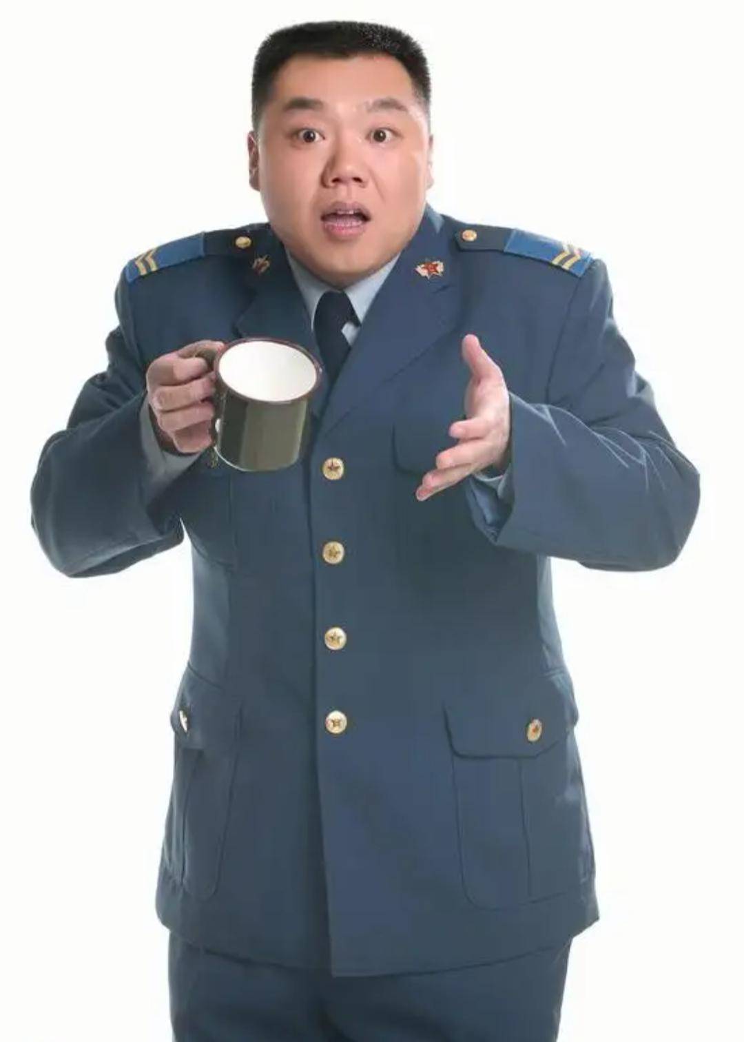 炊事班演员们现状,毛孩巅峰隐退陪母亲治病,配角们成一线大咖