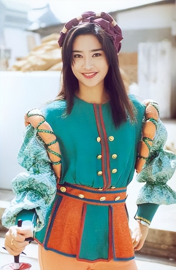 香港小姐卢淑仪,最好的年纪遇到李克勤,幸福甜蜜的日子天天有