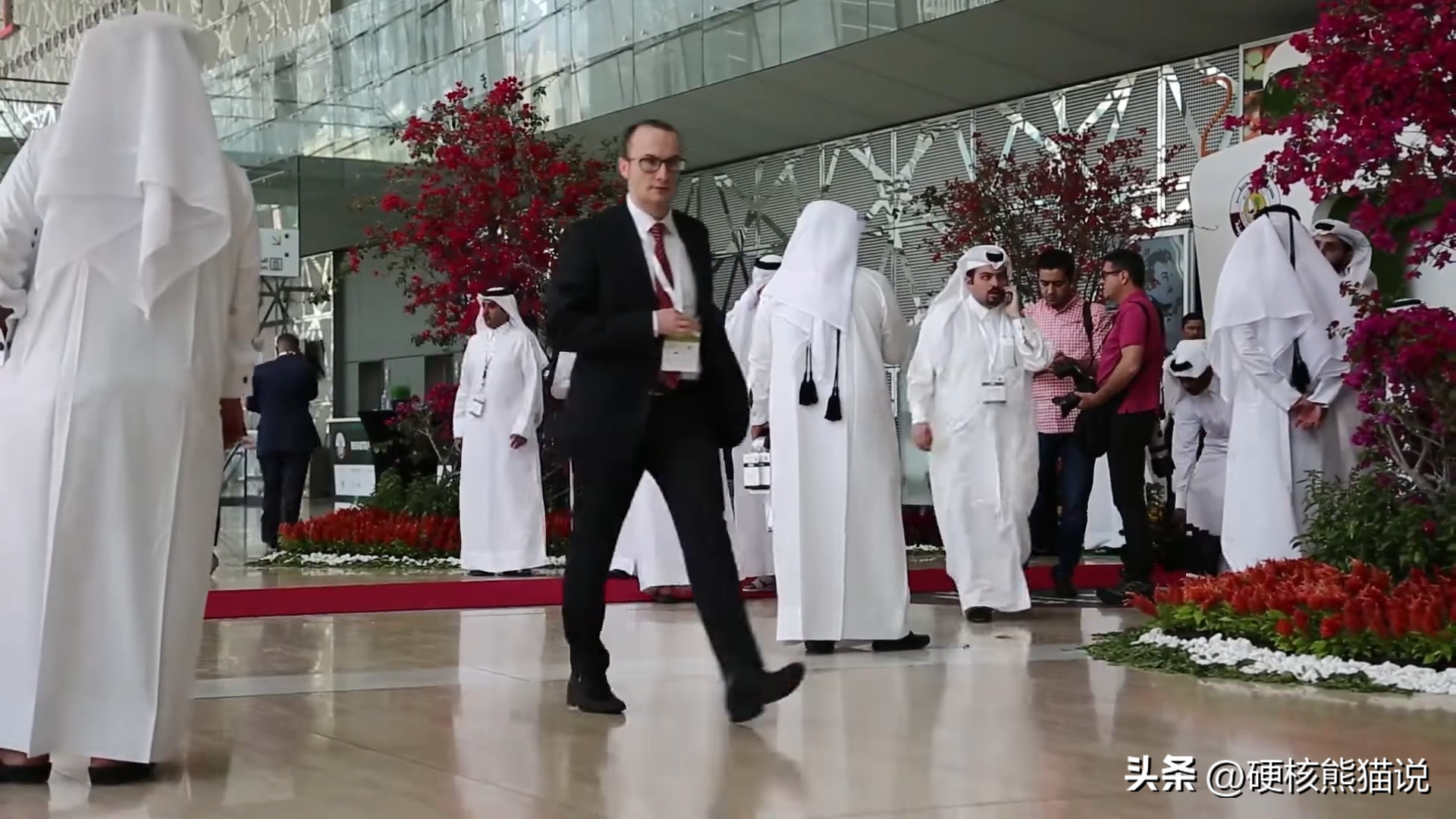 世界杯怎么解释（重要性堪比中国冬奥会，卡塔尔世界杯为何被误解？）