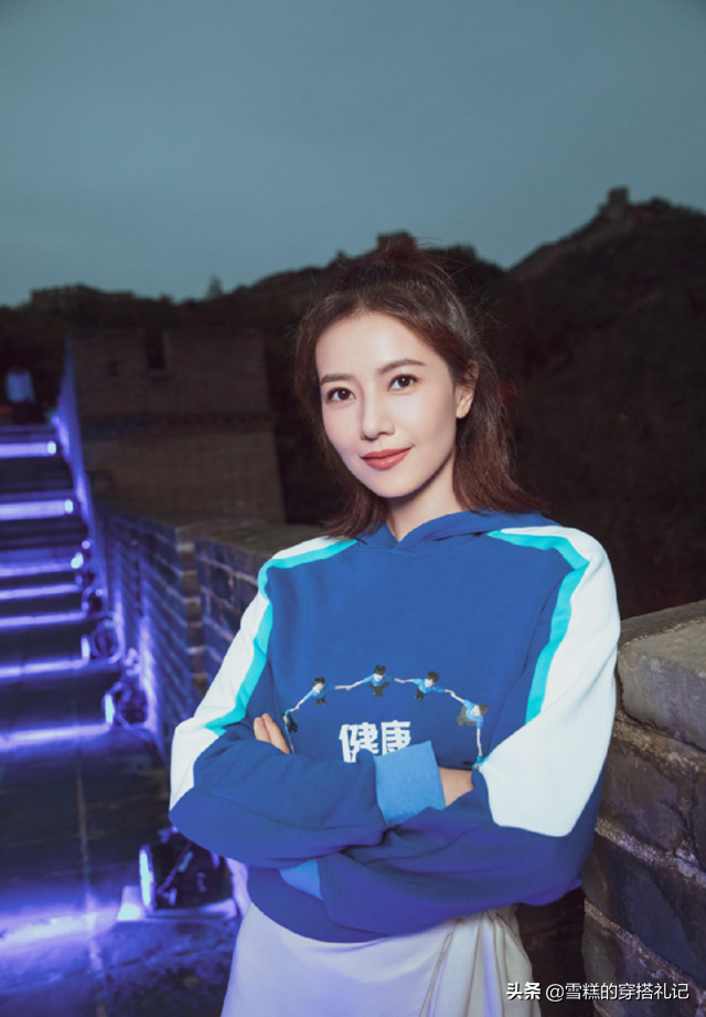 齐肩发怎么扎好看（四五十岁的女人尽量别留长发）