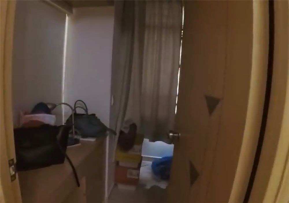 香港小两口住27㎡蜗居：“暗厅”空间太小，厨卫空间也是“袖珍”