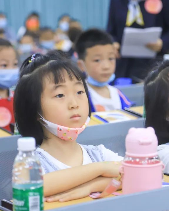 “我和南小零距离”一一记2022春南湖小学幼小衔接主题活动