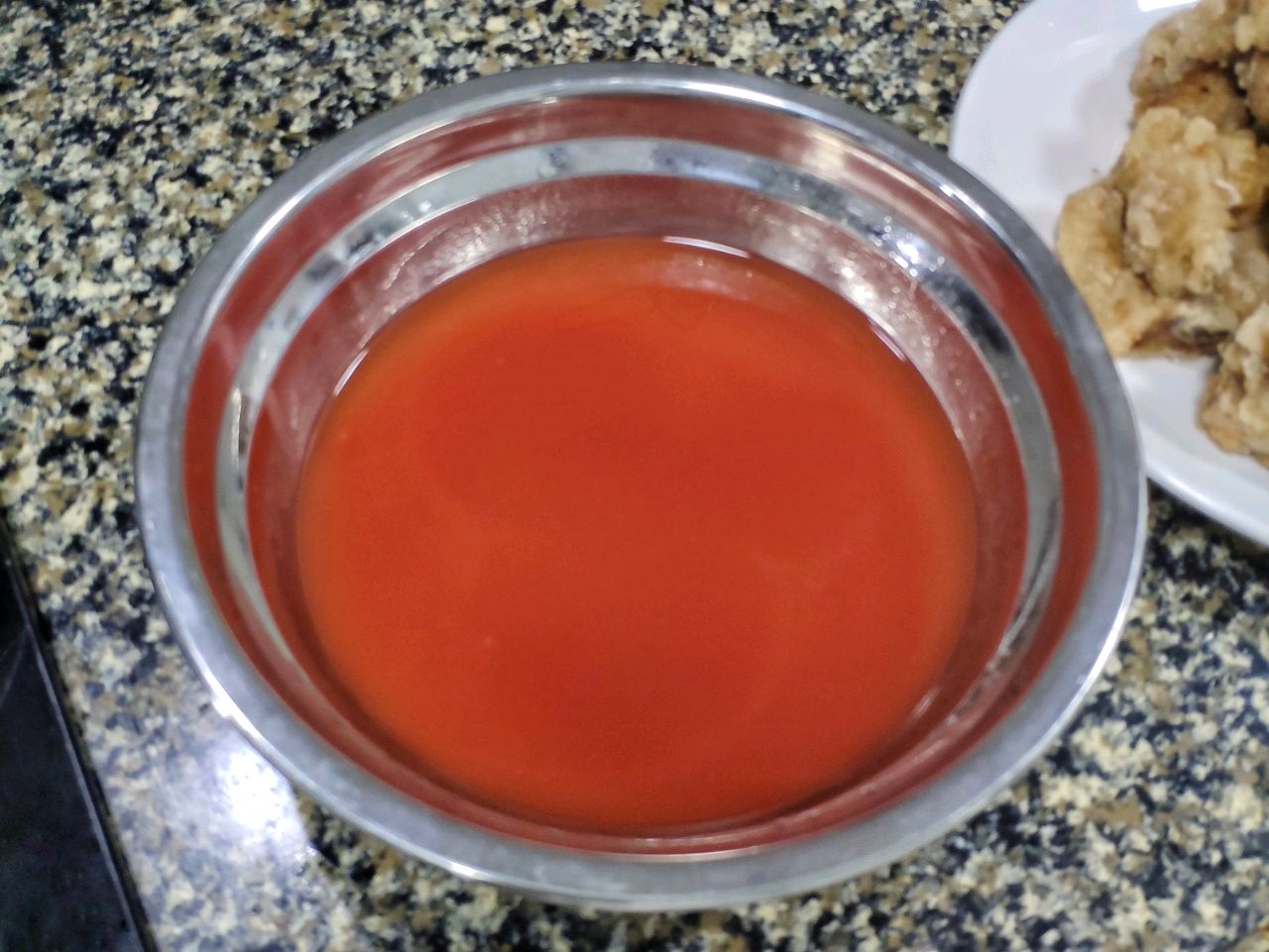菠萝排骨制作方法（教你做酸甜开胃的菠萝排骨）