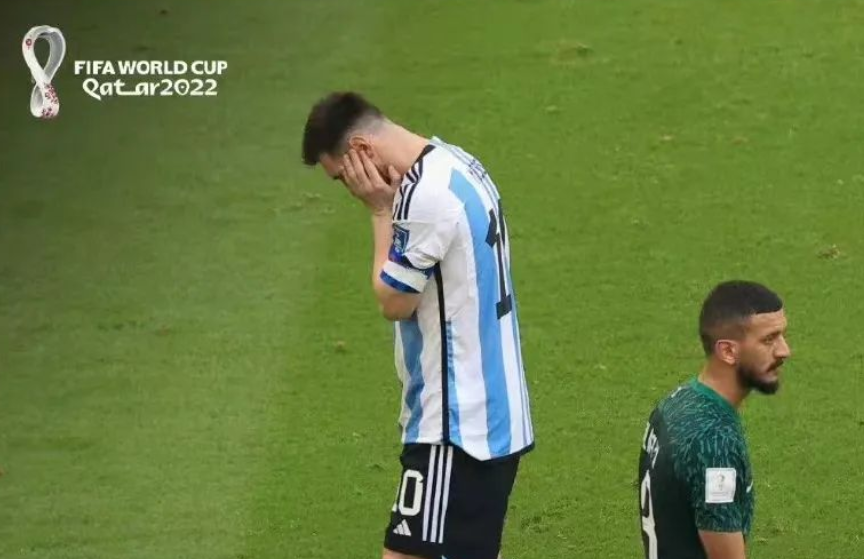 德容世界杯为什么没有红牌（每天都“惹事”，它气炸世界杯半数球迷）