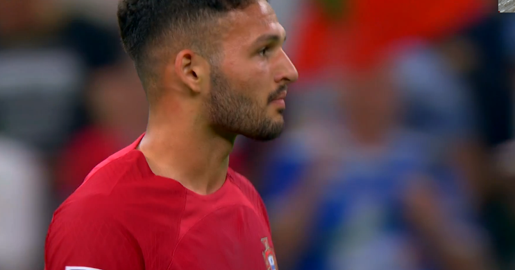 葡萄牙vs瑞士（一老一小建奇功！C罗替补 00后小将首发破门 葡萄牙半场2：0瑞士）