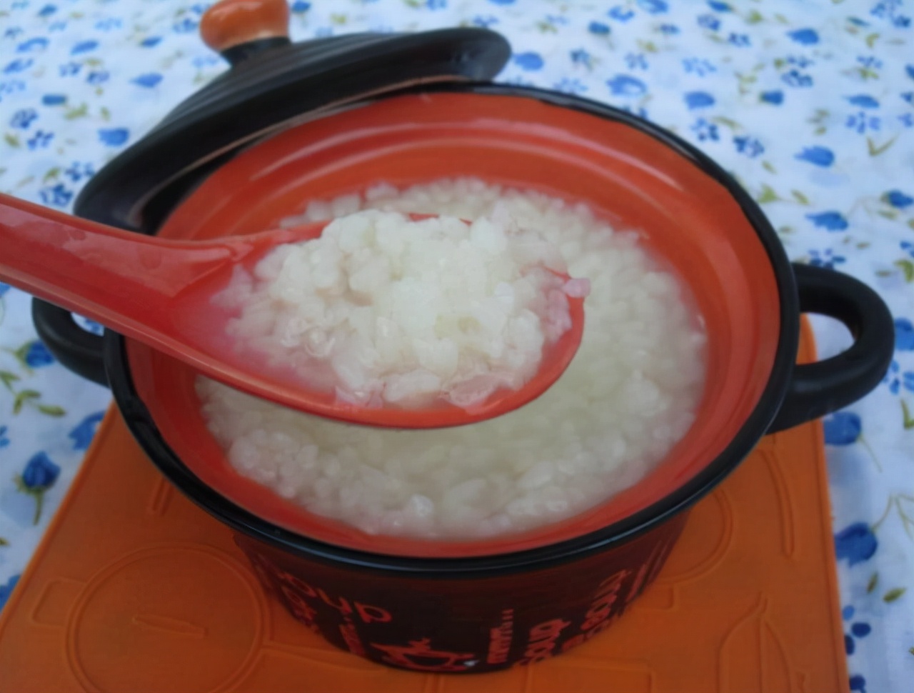 为何不建议早餐吃大米粥？提醒：不仅大米粥，以下3物或要少吃