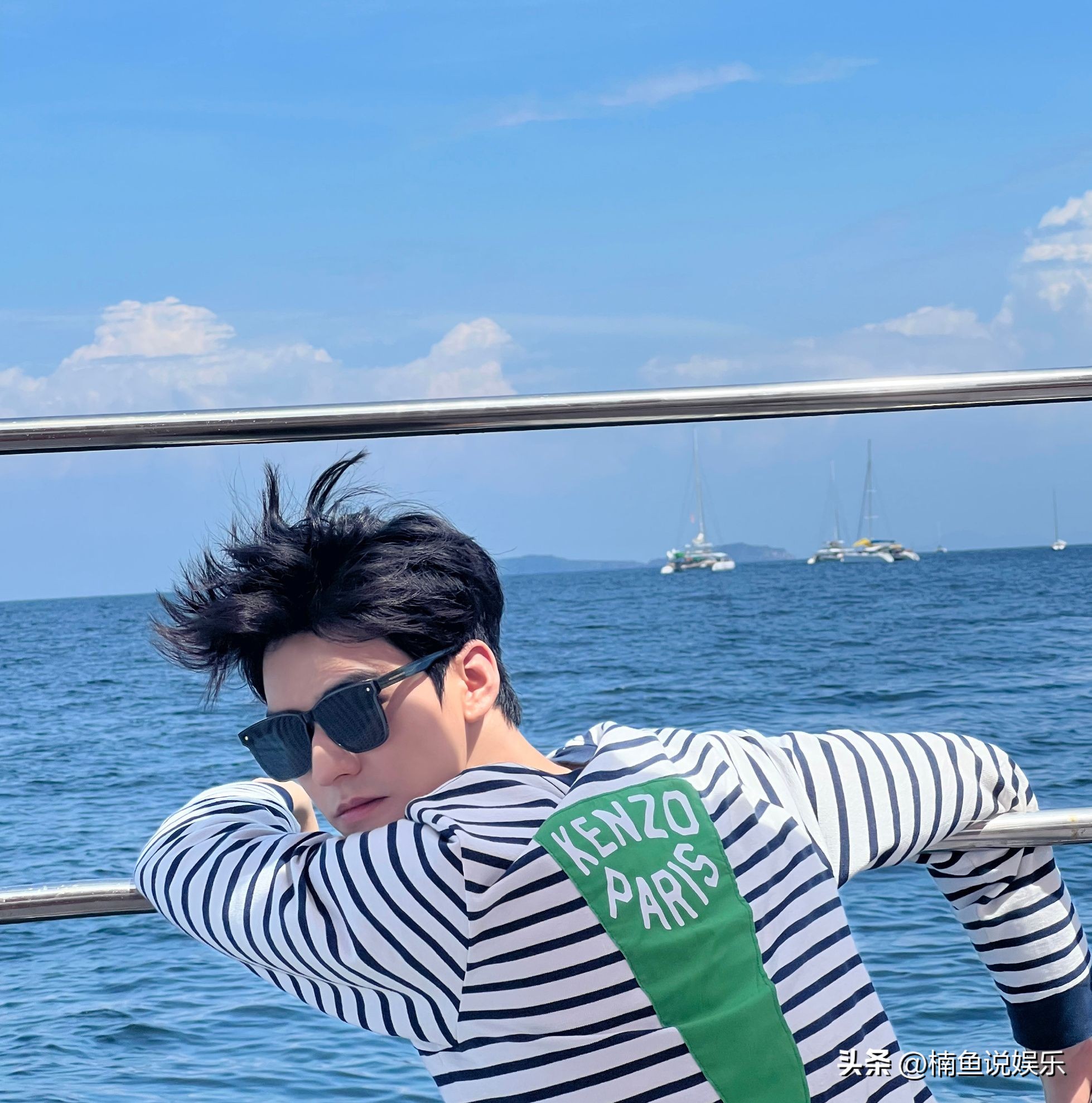 龚俊帅到我心坎里了!去泰国旅游晒帅照,阳光少年感满满