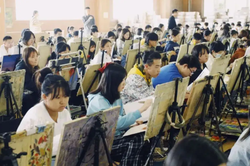 别再说艺考是“高考捷径”啦，高中这4大升学政策，家长需知晓