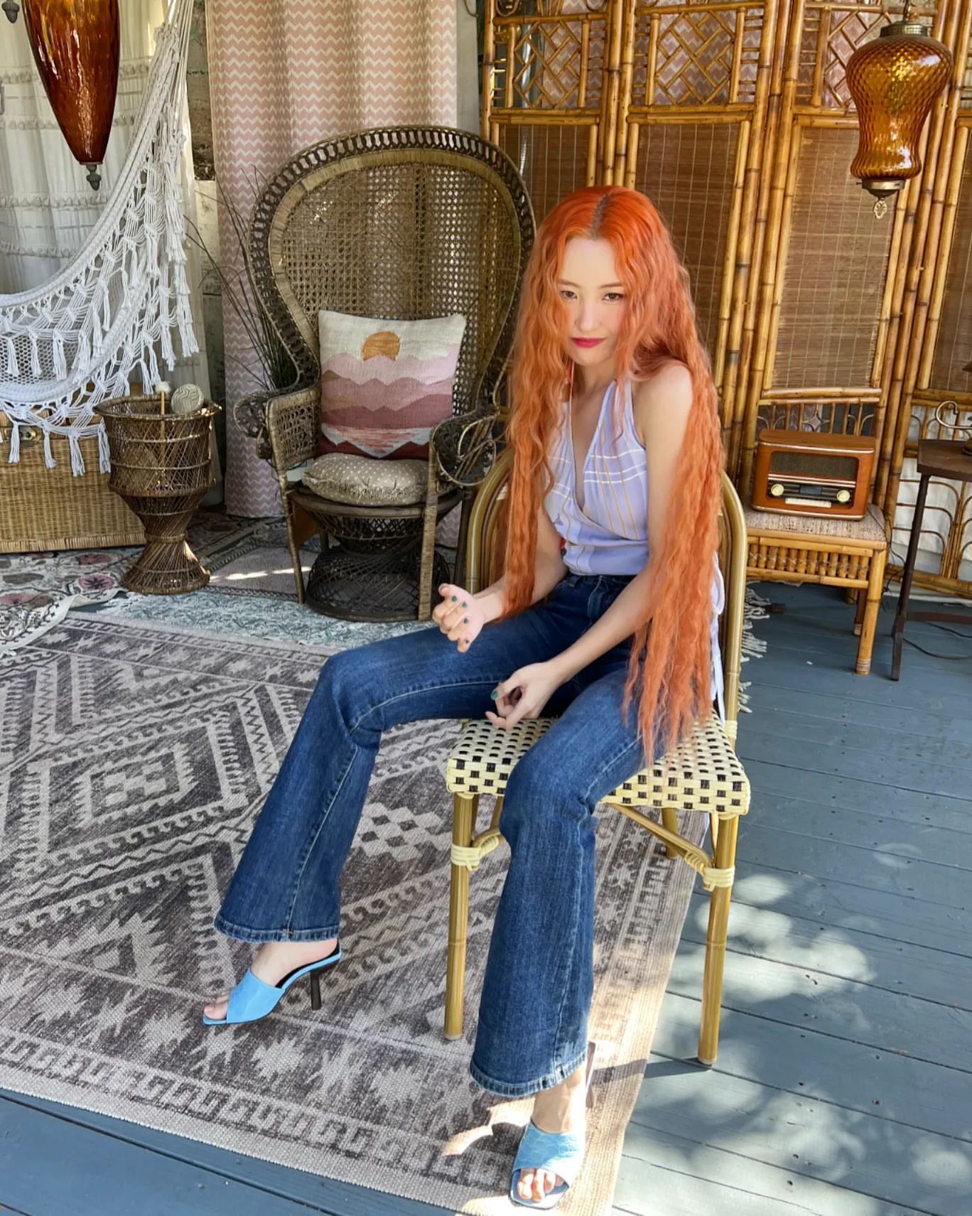 超长及膝橙色长发宣美晒近照卡通般的视觉像美人鱼一样迷人