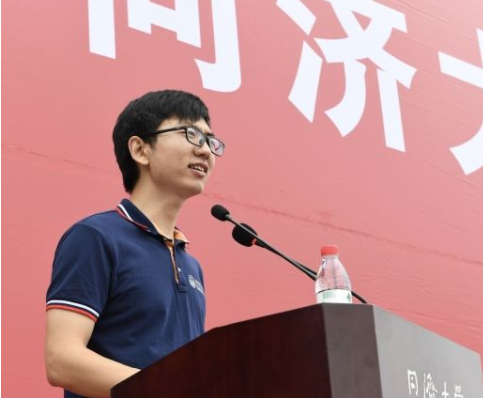 大学校园里面，男生的身高多少才不算矮？女生说出自己的心理想法