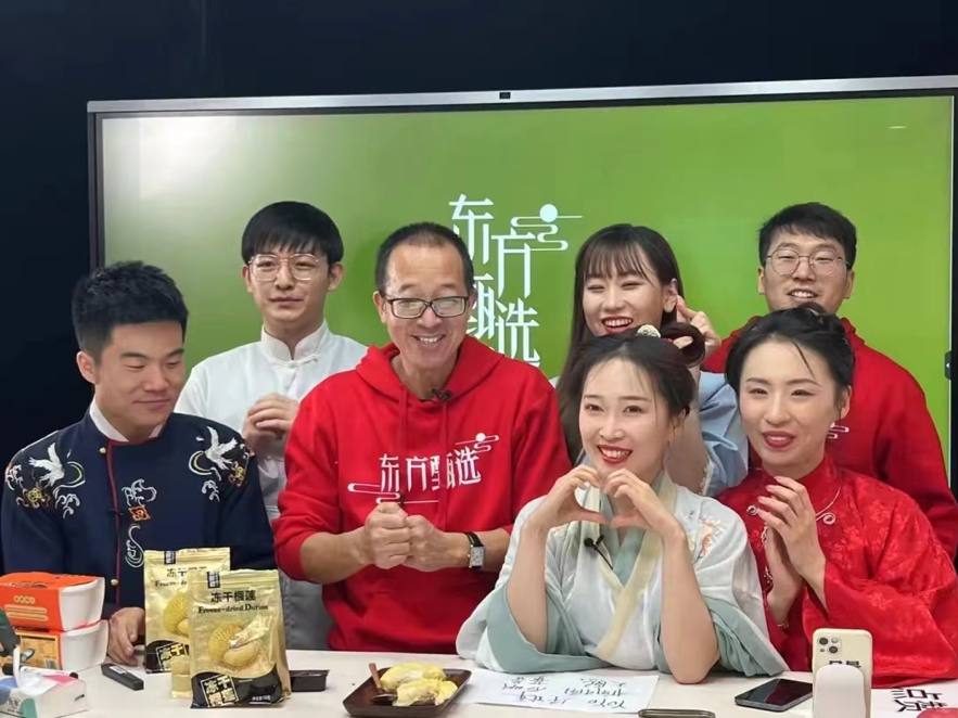 “大鳄”潜伏新东方长达半年，暴涨后道出敢重仓的秘密