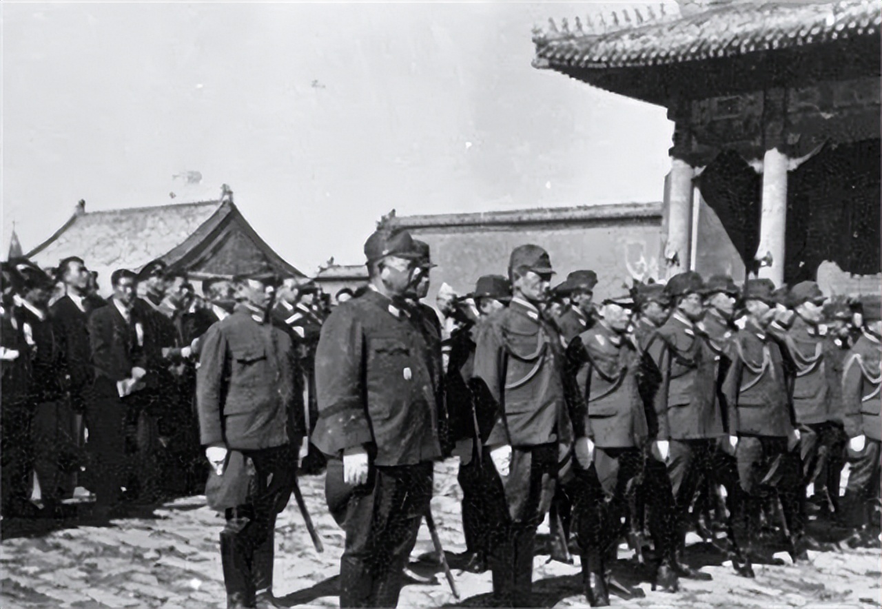 ���һ��Ͷ�����ձ��������˽�30����λ�ս��ֱ��1974���Ͷ��