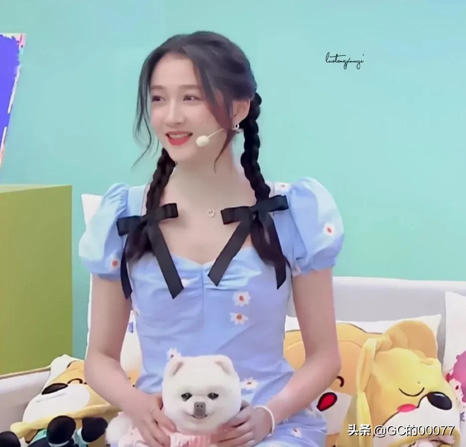 明星图片关晓彤