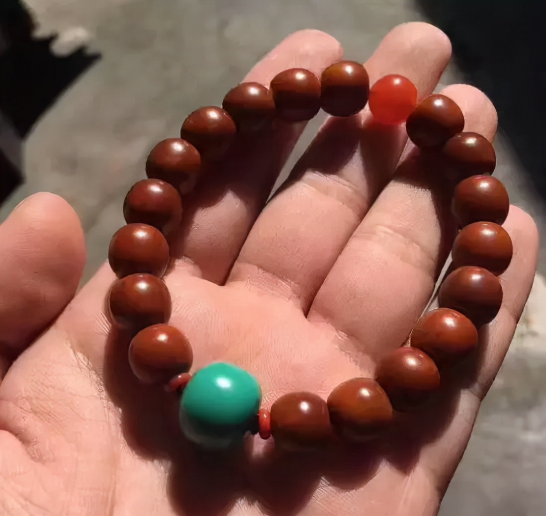 紫金鼠,橄榄核,猴头,光珠手串哪个最贵?