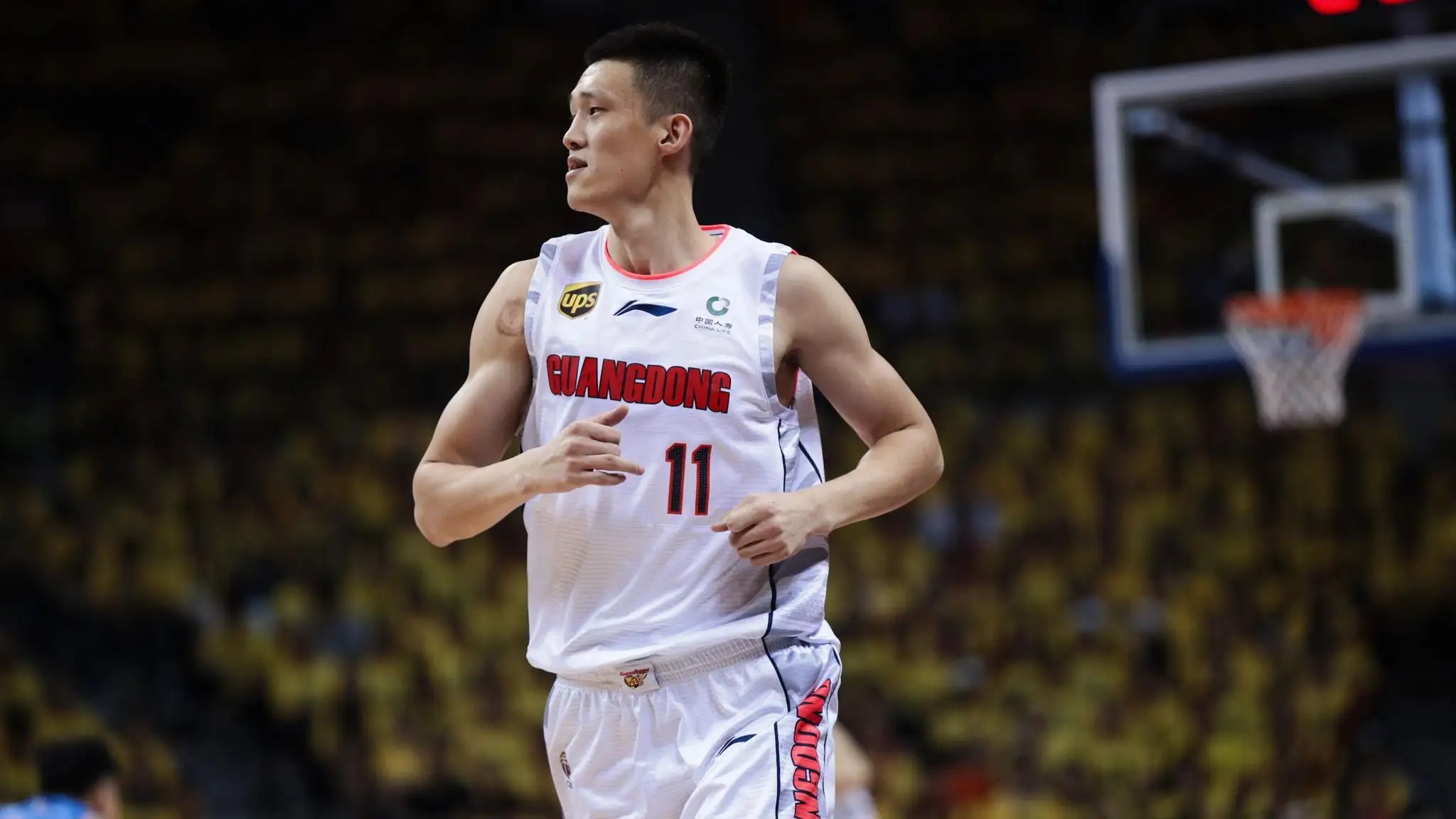 周鹏离开广东宏远了吗（冤枉朱芳雨了，晚上18点CBA官宣，周鹏离队真相曝光）