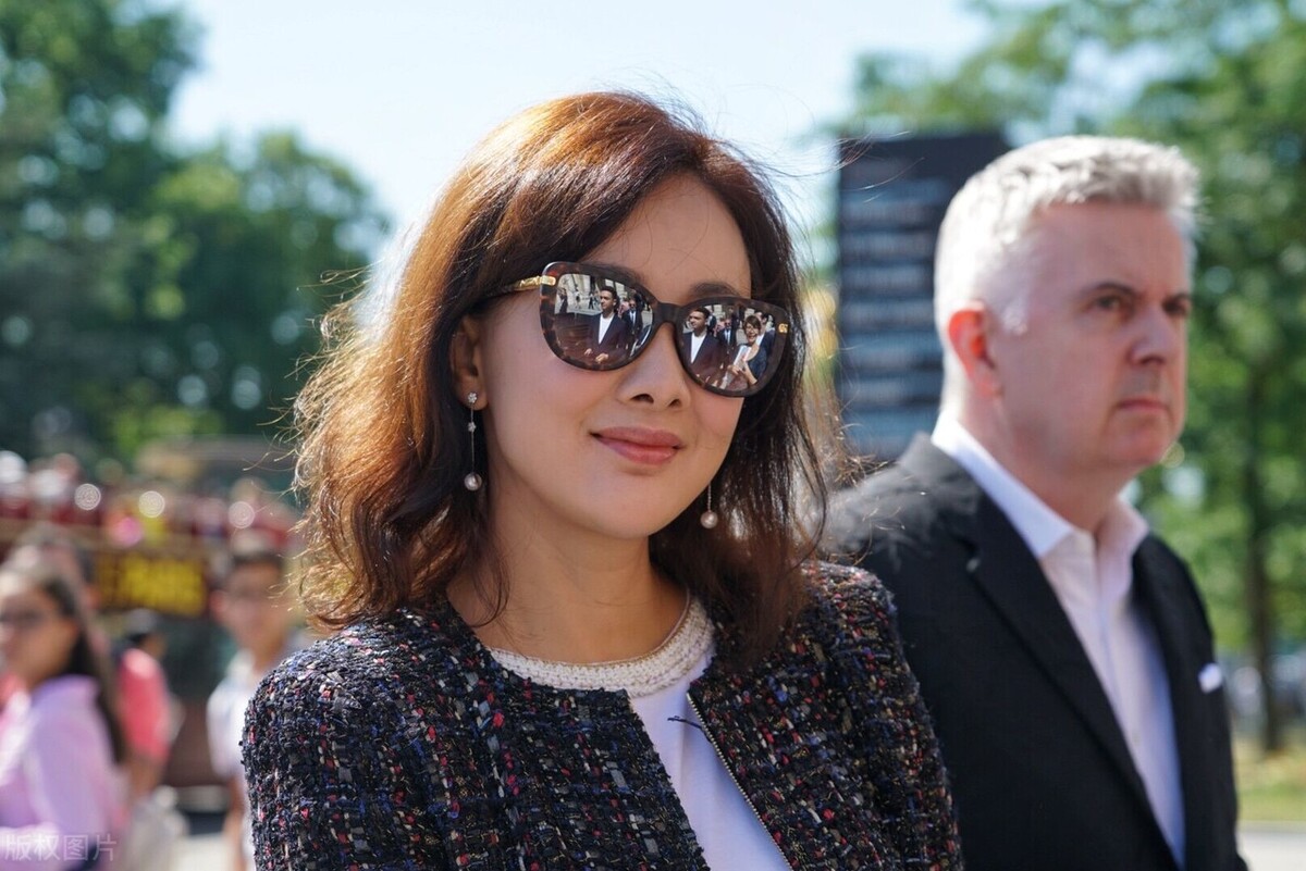 皱缇格个人资料(初代春晚带货女王牛莉) - 散下步