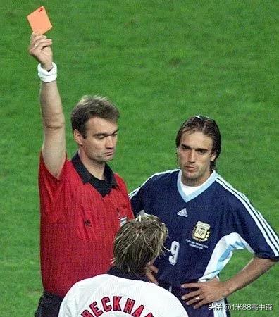 98世界杯主题曲谁唱的（80后最爱98年世界杯）