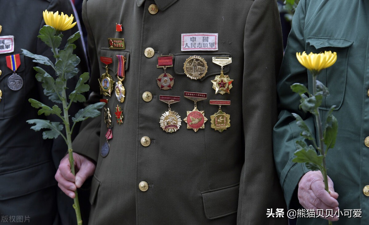 疫情以来，第二个并不平静和平凡的平安夜，几个微妙的信号解析