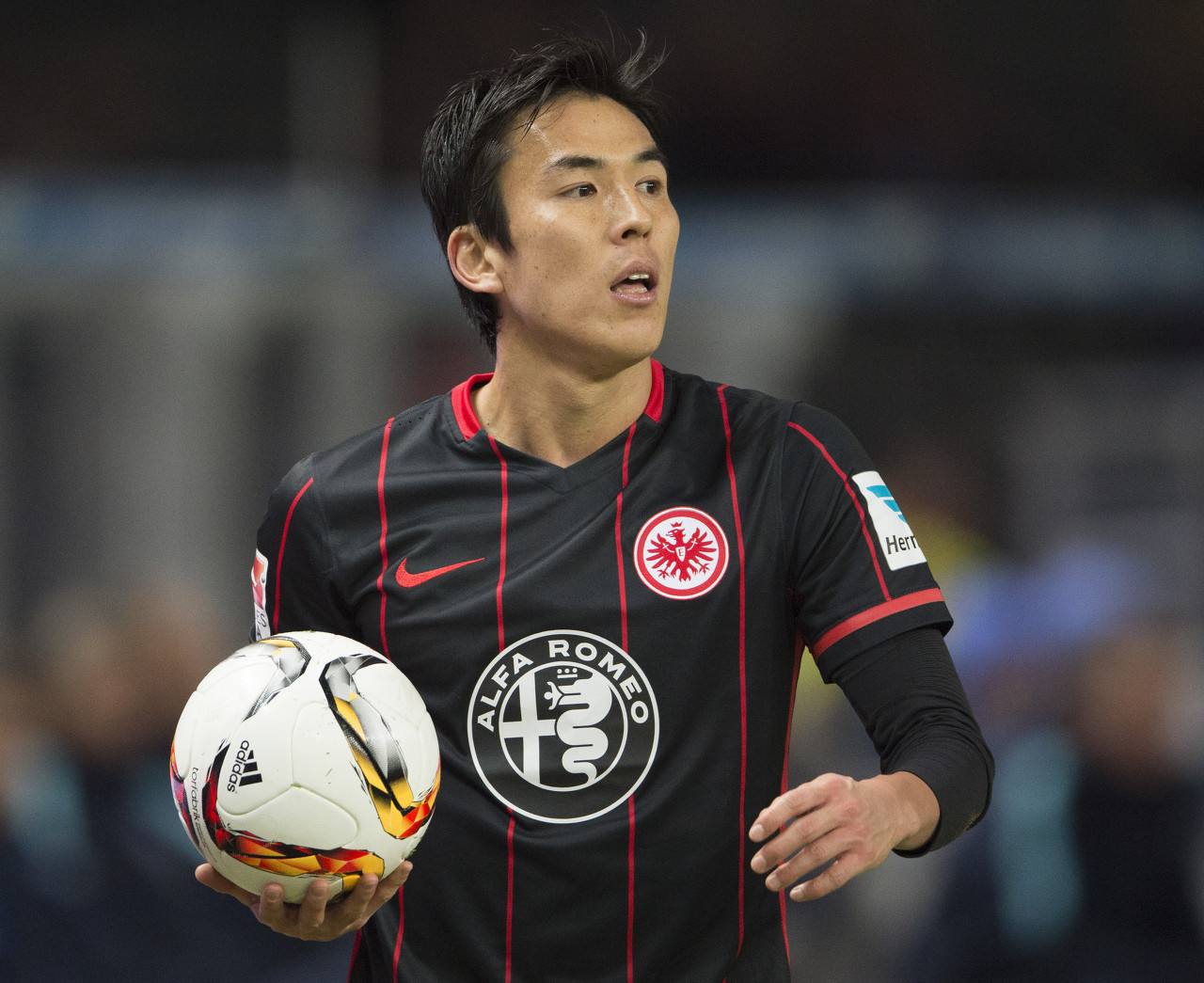 2010世界杯日本队长(长谷部诚:38岁的法兰克福队长,靠自律成为德甲