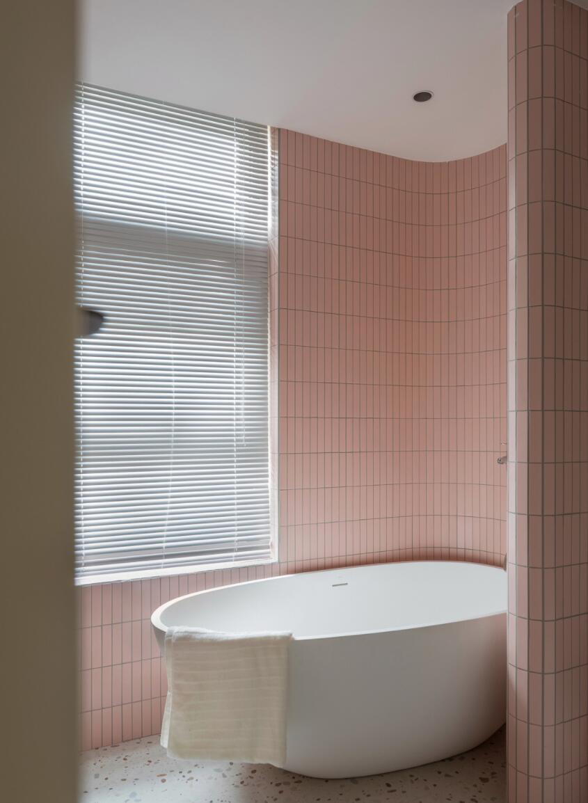 她115㎡家，堪称“横厅改造模板”，只是换个思路，立马通透多了