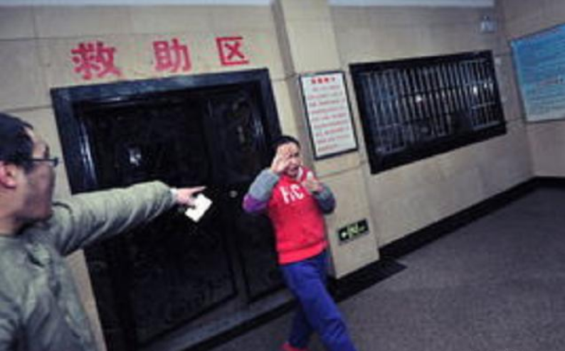 17年前，14岁湖南男孩扒飞机在万米高空飞行1.5小时，后来怎样了